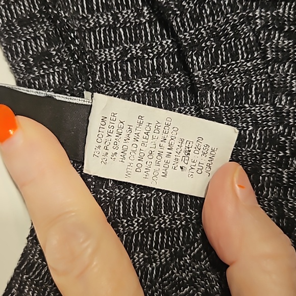 Dress size lg - Picture 3 of 5